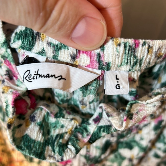 Reitmans Large Floral Off The Shoulder Blouse - Picture 3 of 6